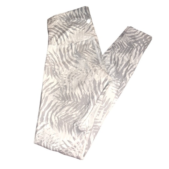 Lululemon Wunder Under Pant (Hi-Rise) Palm Camo White Nimbus size 6 - Picture 3 of 9